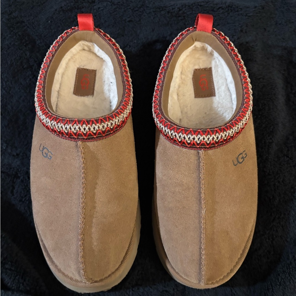 UGG kids Tan Slippers